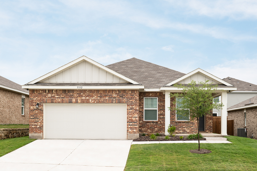 Cattleman's Crossing Home Community